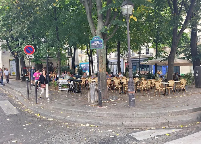 Studio bien équipé au calme à Montmartre